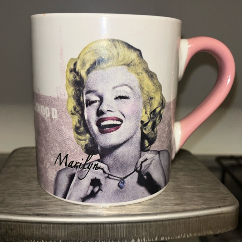 Marilyn Monroe Mug 2008 Excellent Condition Coffee Mug